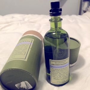 NWOT Bath & Body Works Aromatherapy body essence in Blue Lavender